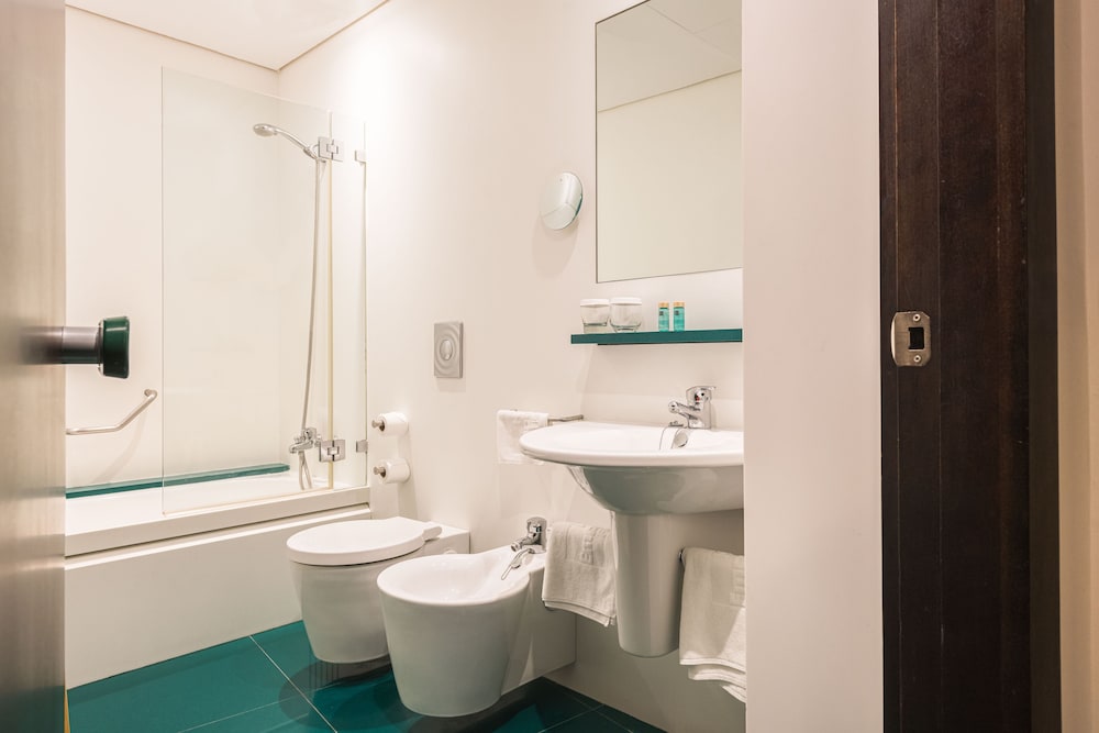 Standard Room - Photo 11