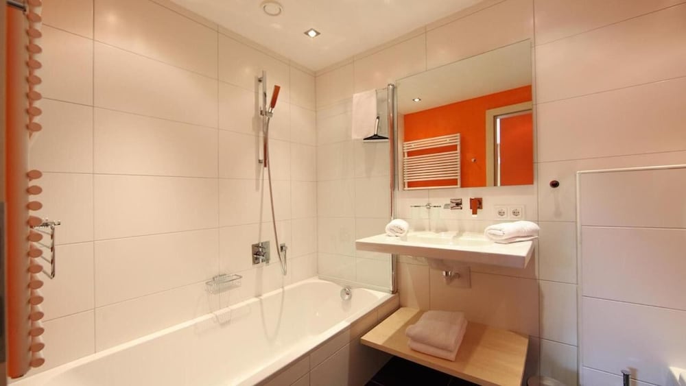 Apartment (2 adults and 1 child) photo 2