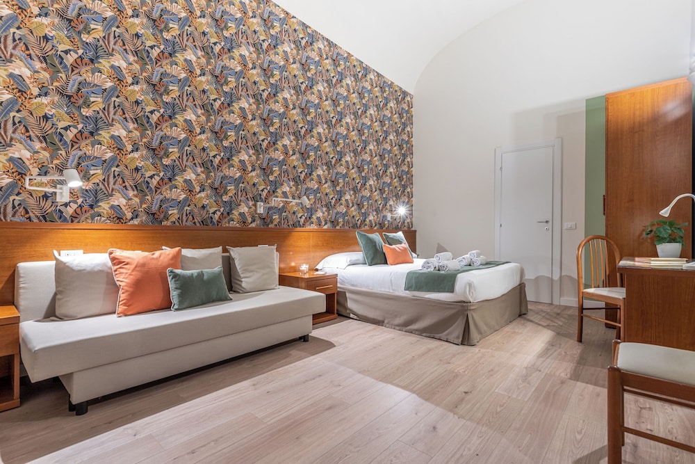 Room (Platano Suite)