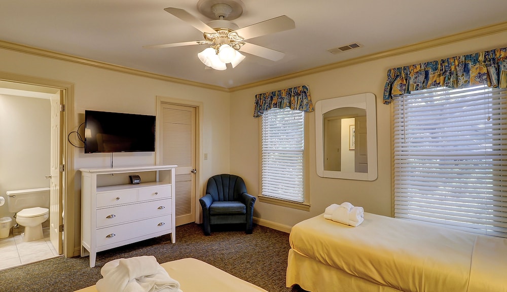 Basic Townhome photo 1