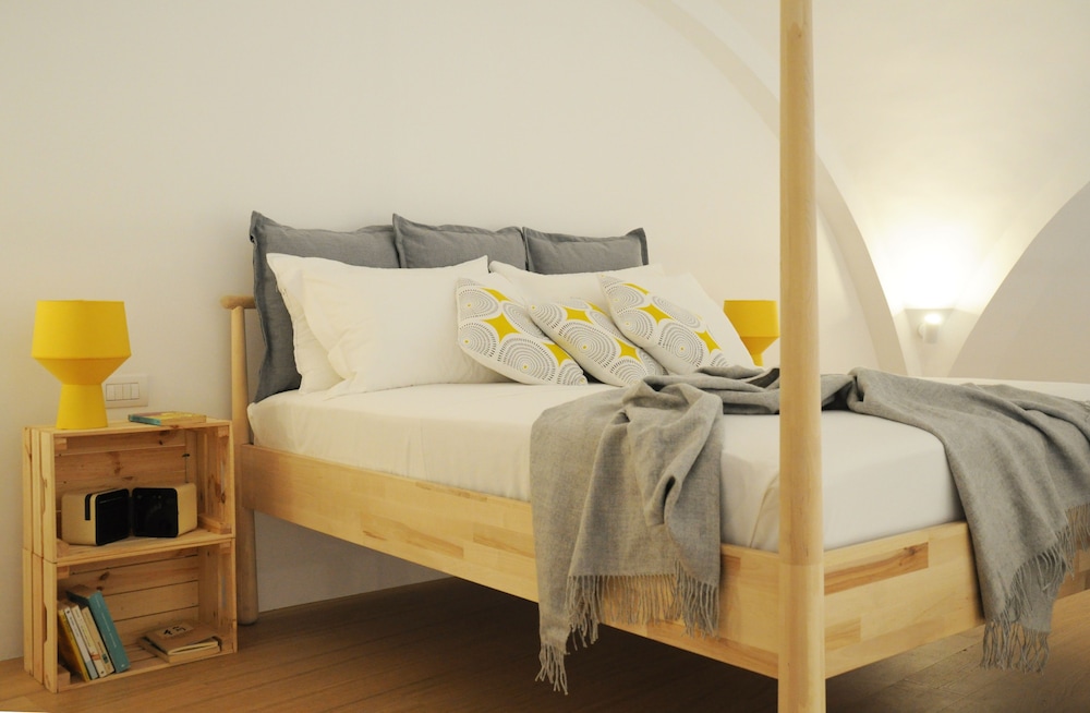 Apartment, 2 Bedrooms, Terrace photo 3