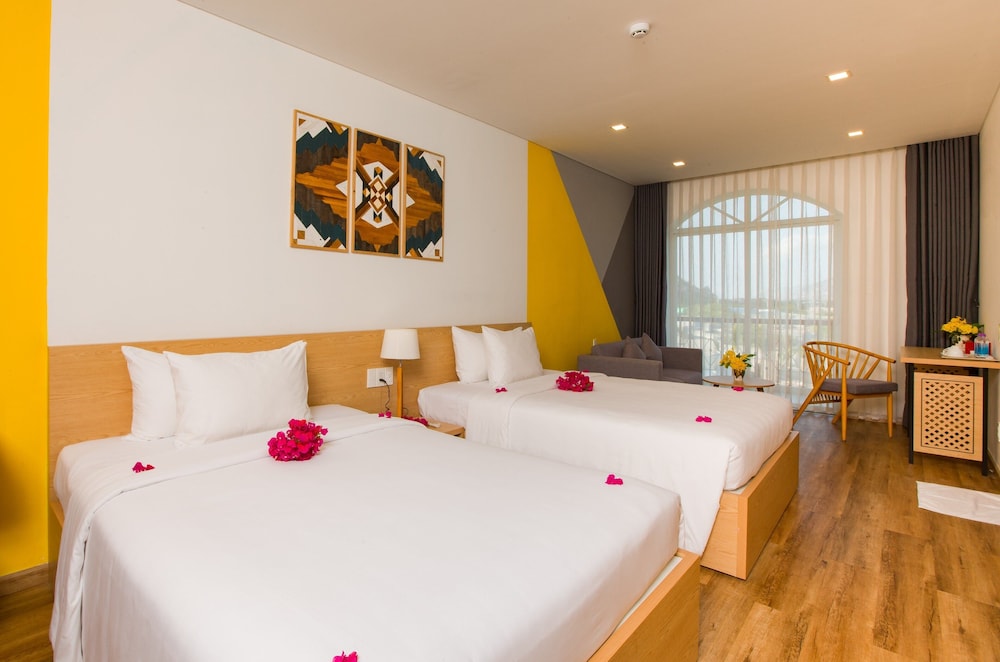 Premium Double Or Twin Room photo 3