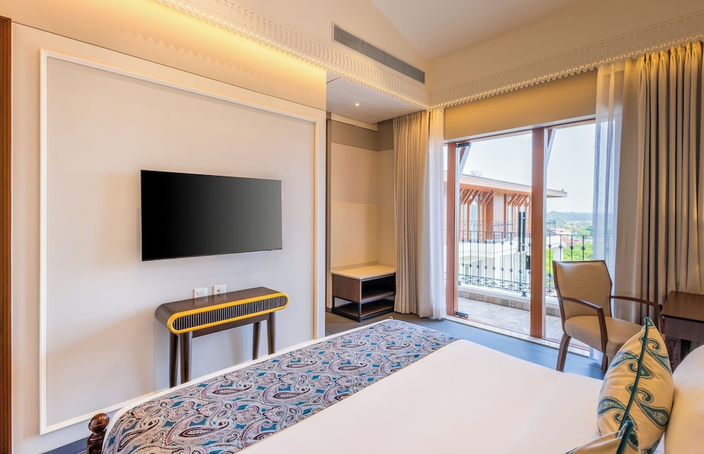 Superior Studio Suite, Garden View photo 2