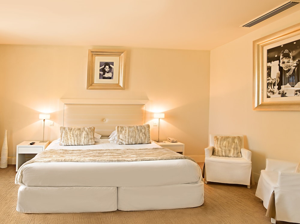 Deluxe Suite - Photo 2
