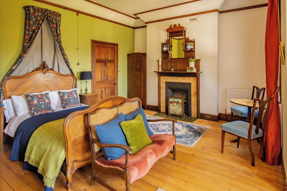 Superior Double Room, 1 Double Bed, Ensuite, Lake View (Chapman (+rolltop bath)) photo 1