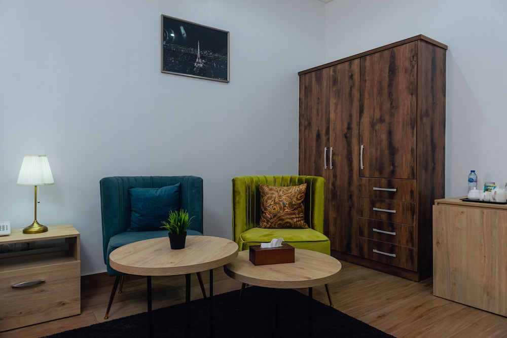 Deluxe Studio Suite photo 3
