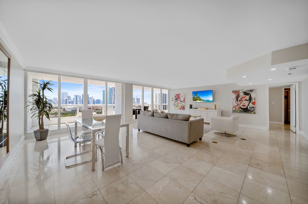 Deluxe Apartment, 2 Bedrooms, Bay View