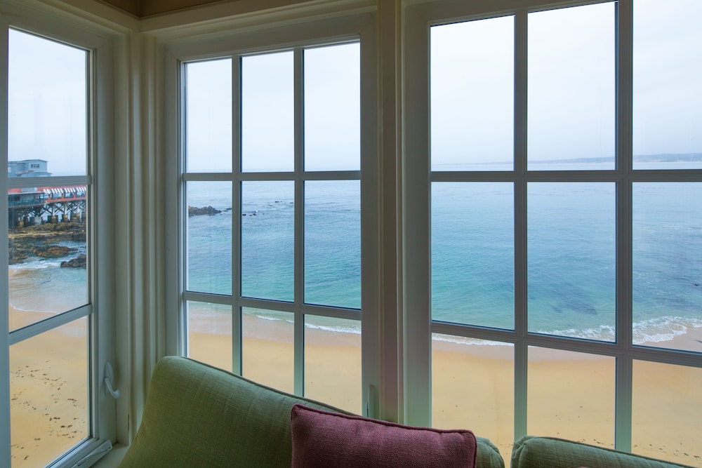 Room, 2 Queen Beds, Fireplace, Ocean View - Photo 5