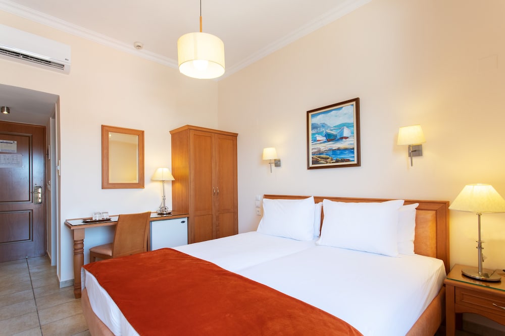 Classic Double Room, Sea View - Photo 3