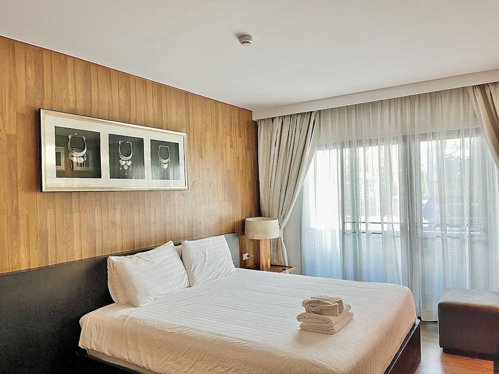Deluxe Room - Photo 6