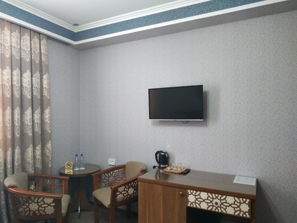 Standard Double or Twin Room photo 1