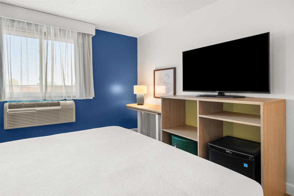 Room, 1 Queen Bed - Photo 1