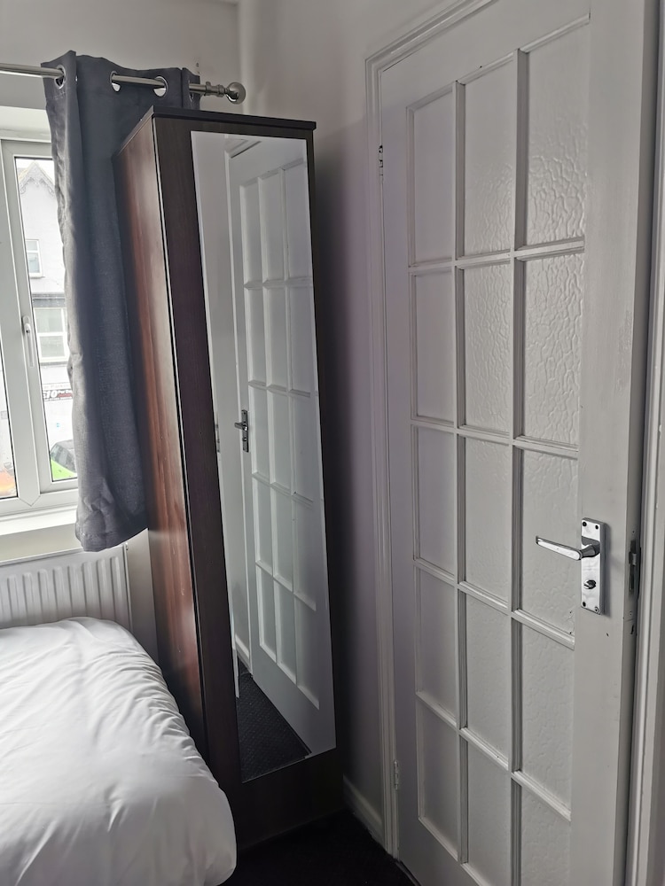 Standard Room, 1 Bedroom (Three) photo 2