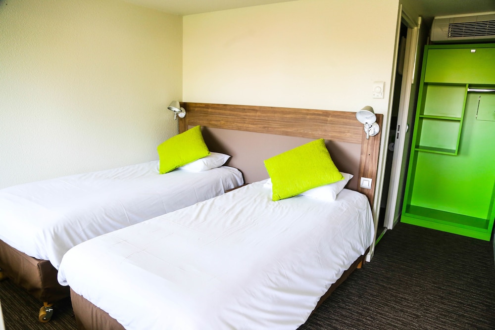 Standard Room, 2 Twin Beds - Photo 5