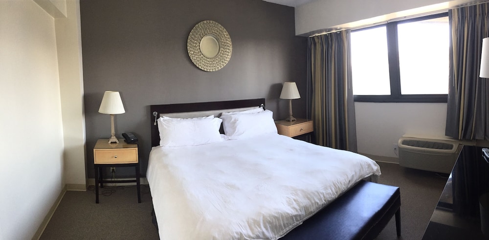 Royal Suite, 1 King Bed with Sofa bed, Kitchen photo 2