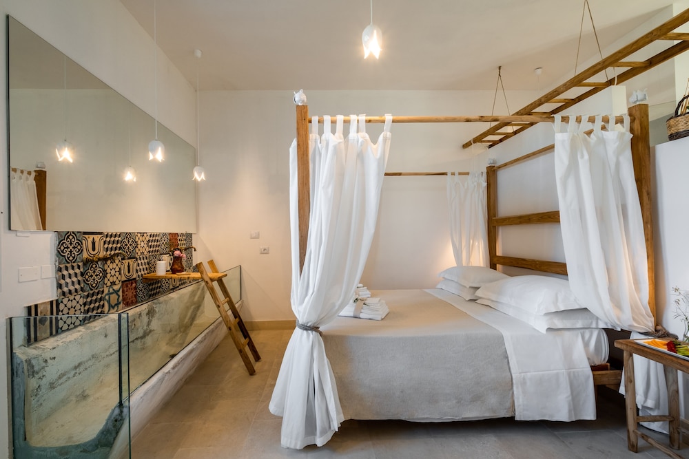 Deluxe Room - Photo 3