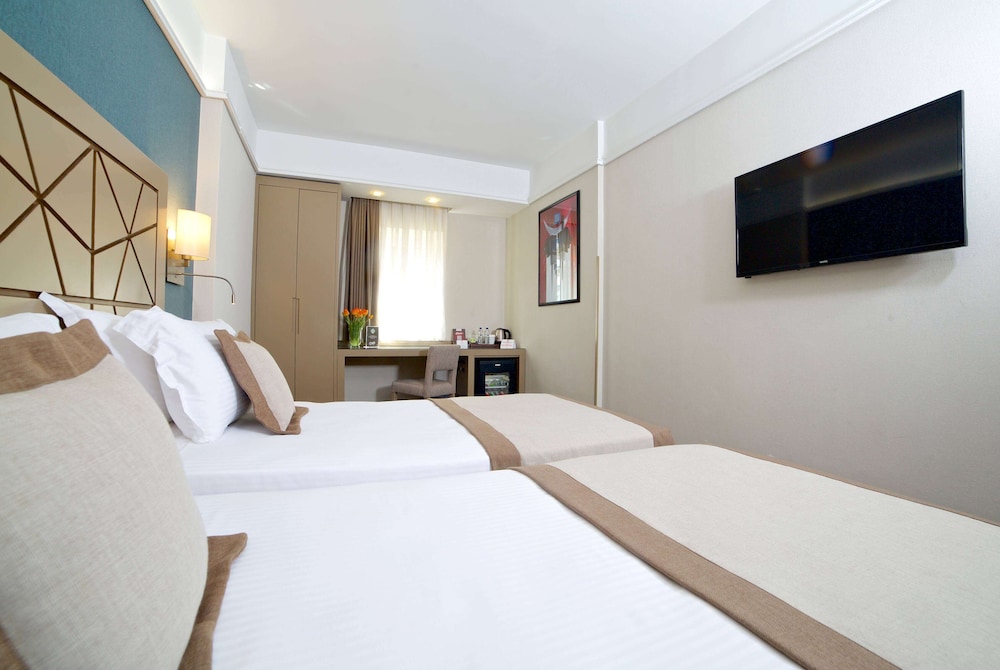 Standard Room, 2 Twin Beds photo 3