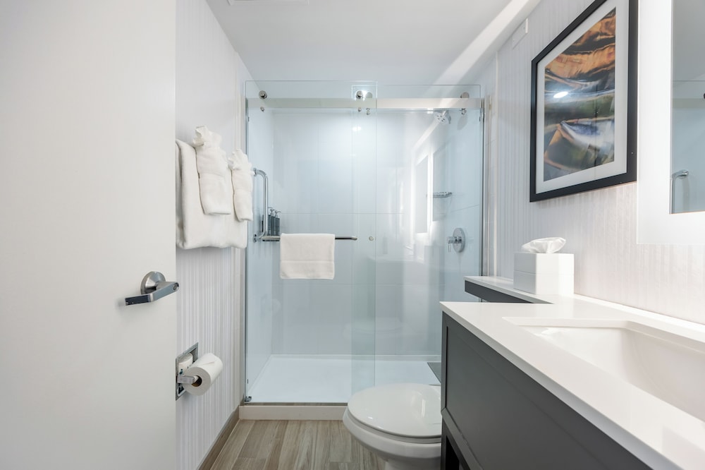 Room, 2 Queen Beds, Accessible - Photo 9