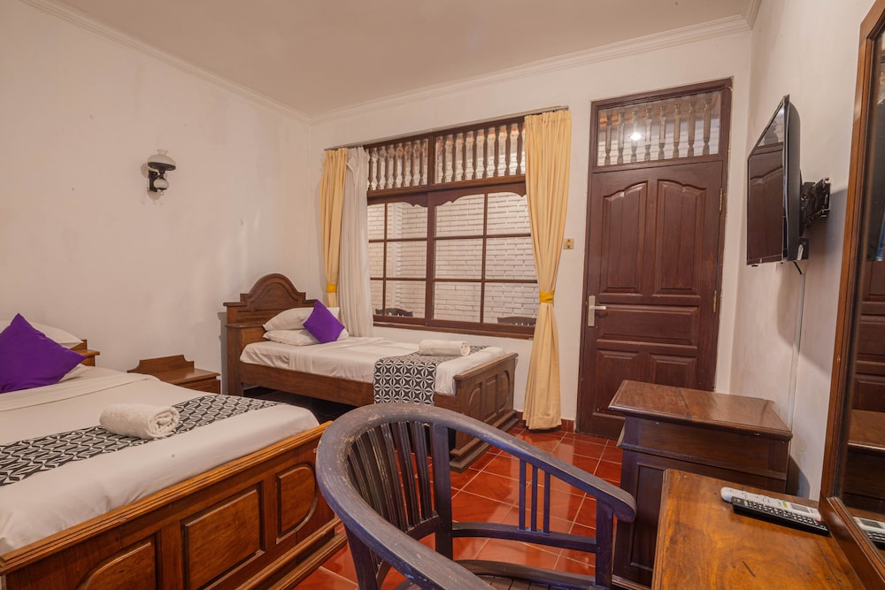 Basic Twin Room