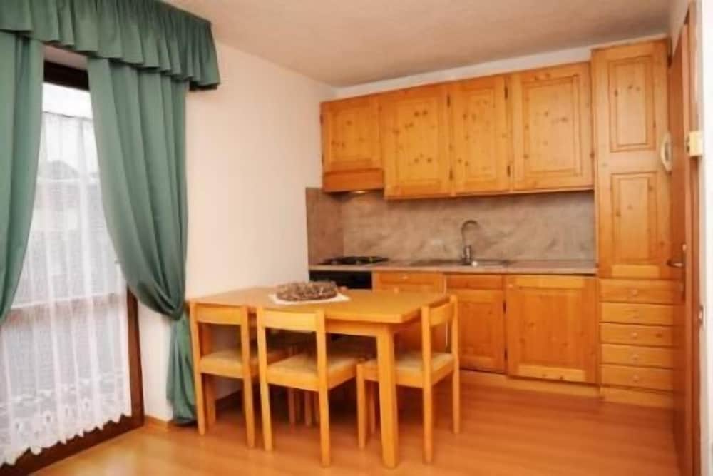 Apartment, 2 Bedrooms (Via dei Ronchi 1) photo 2