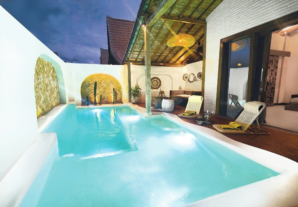 Honeymoon Private Pool Villa and Spa
