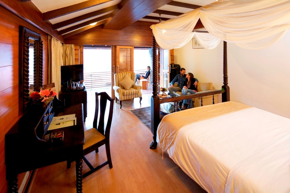 Deluxe Room - Photo 5