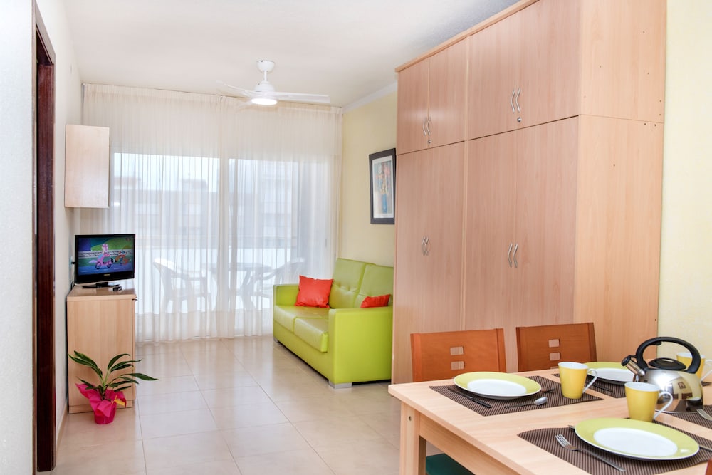 Apartamento de dos habitaciones (4 adultos + 2 niños)