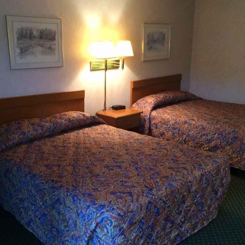 2 Double Beds, Non Smoking photo 1