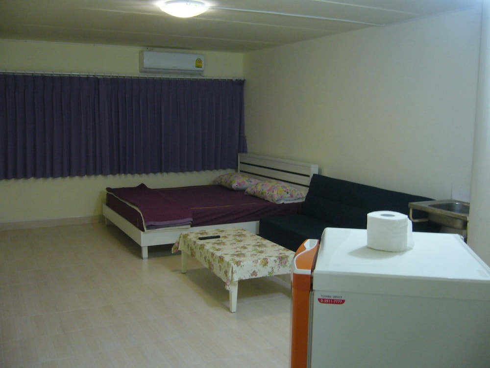 Family Room photo 3