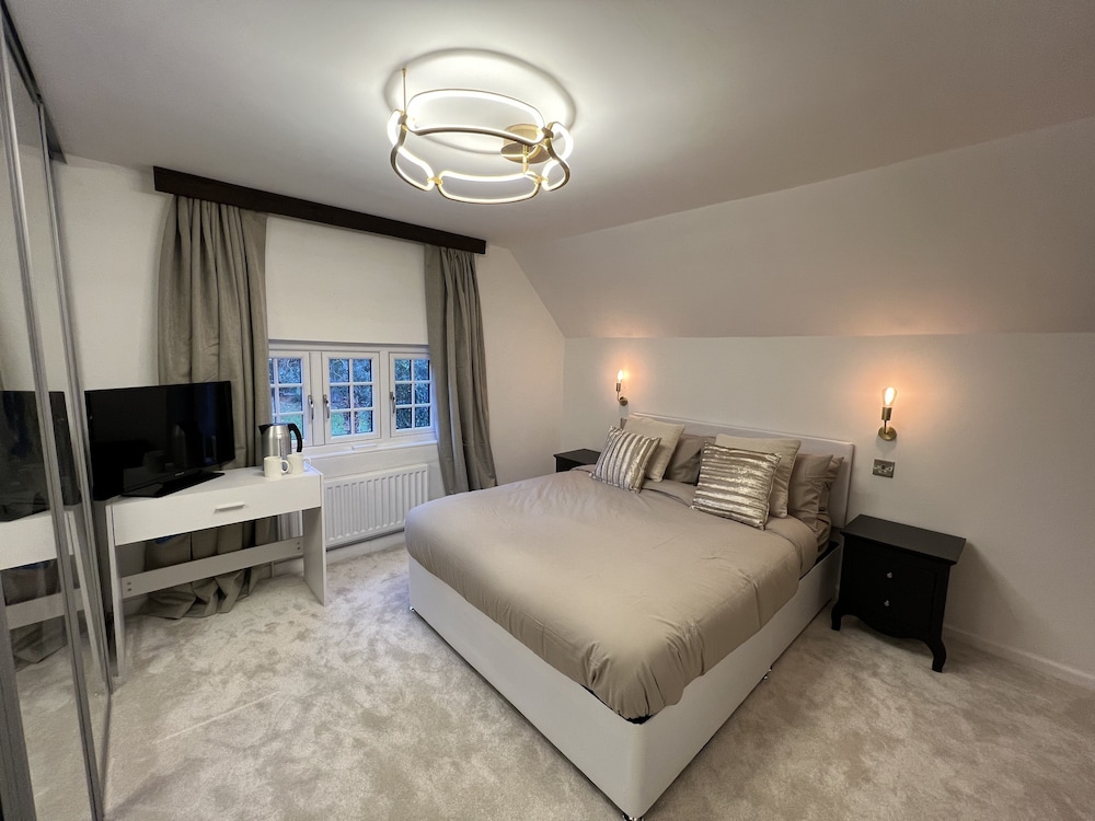 Premier Room, 1 Bedroom, Garden View photo 3