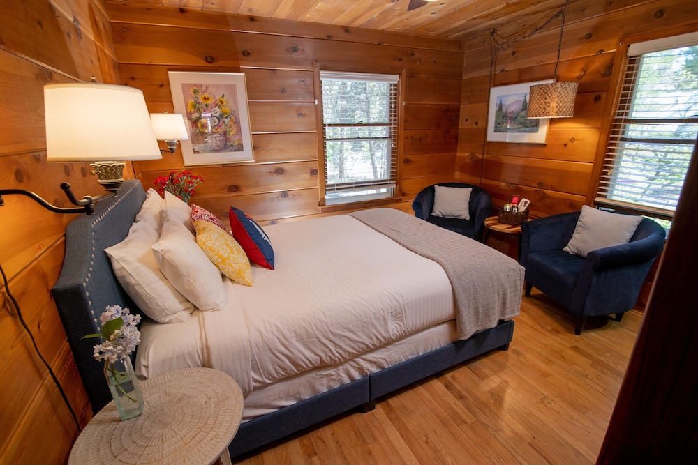 Ponderosa Suite photo 1