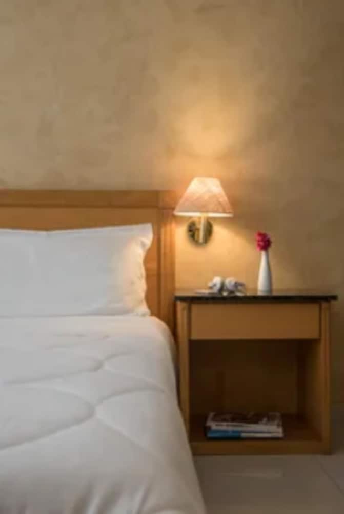 Premium Triple Room, 3 Twin Beds - Photo 3