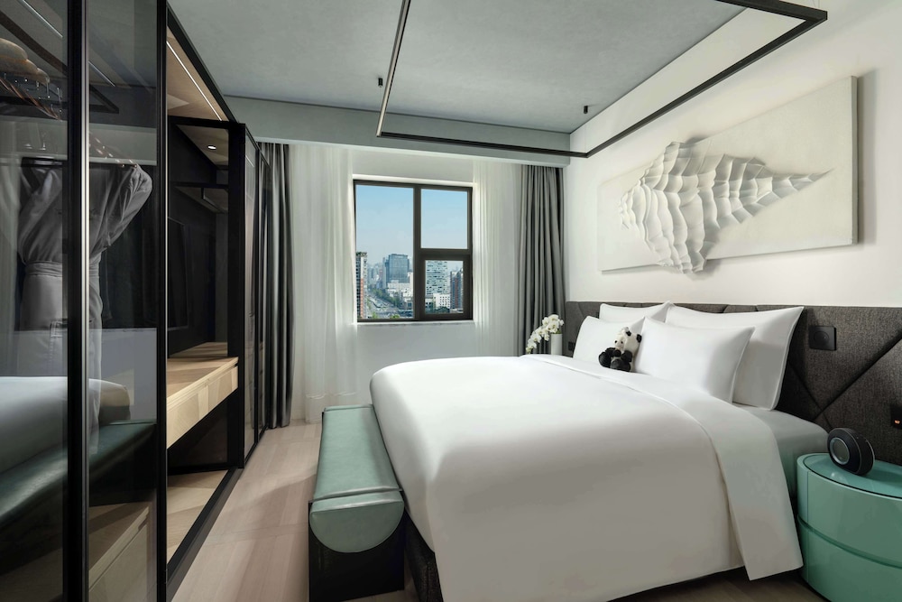 Executive Suite - Photo 5