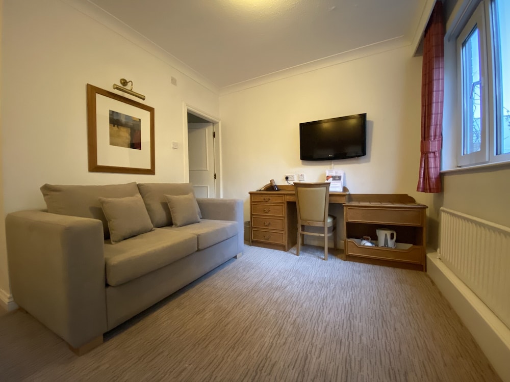 Family Room - Photo 3