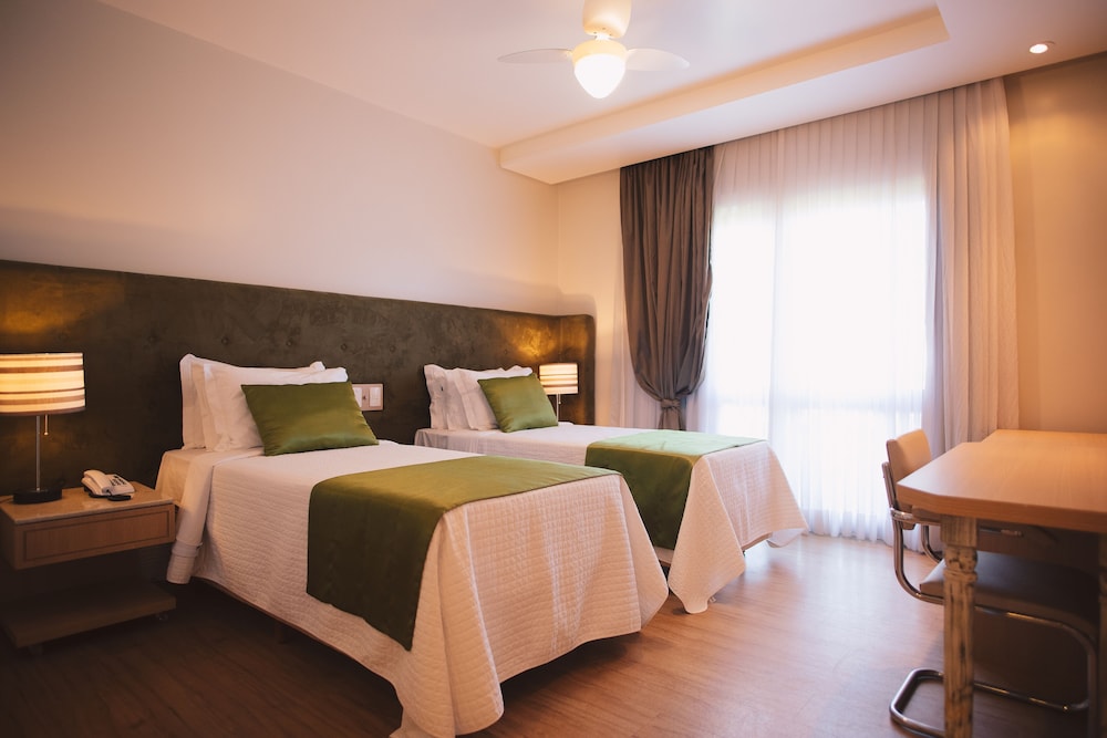 Deluxe Double or Twin Room, Lake View photo 2