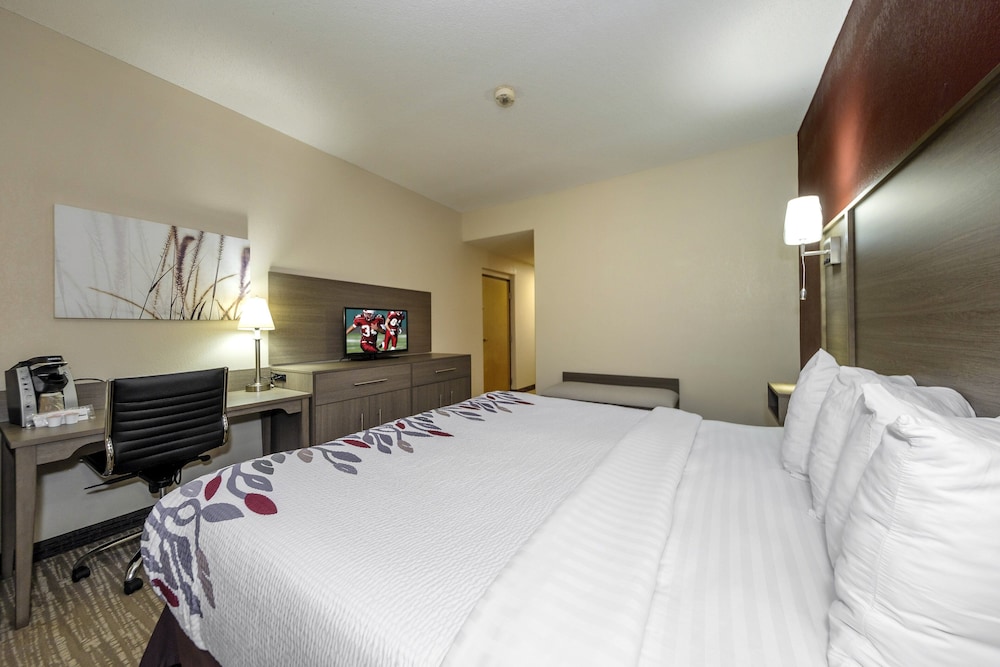 Superior Room, 1 King Bed, Non Smoking - Photo 13