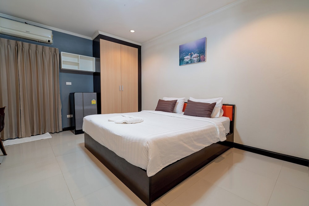 Deluxe Room, 1 King Bed