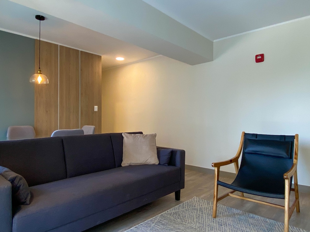 Apartment (505)