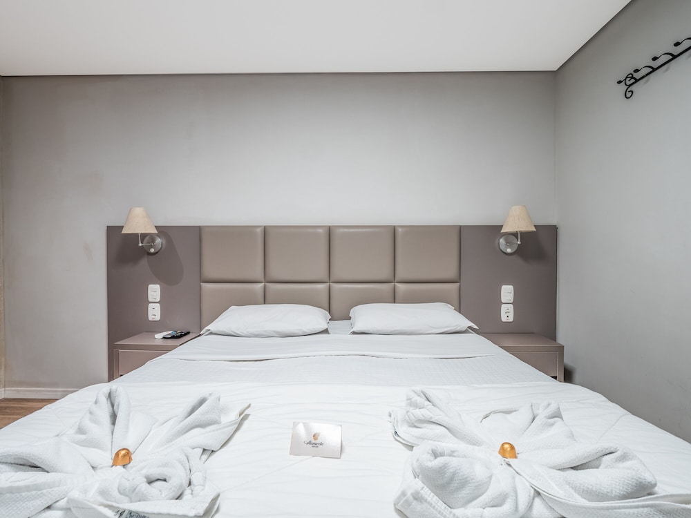 Deluxe Triple Room photo 3
