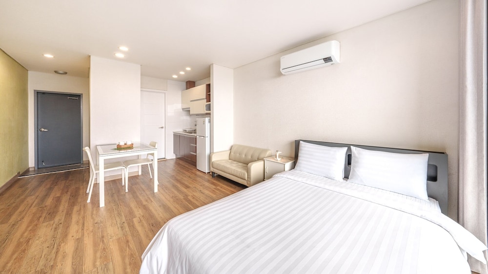 Basic Room, 1 Bedroom (room 205) photo 3