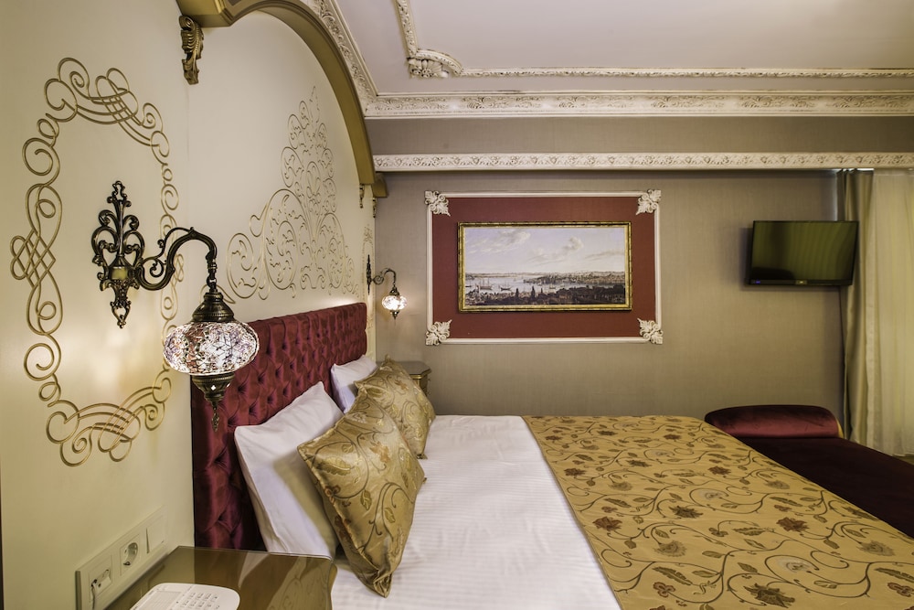 Deluxe Suite photo 2