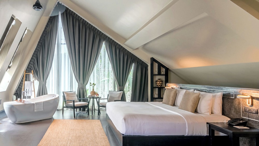 Junior Rooftop Suite Room