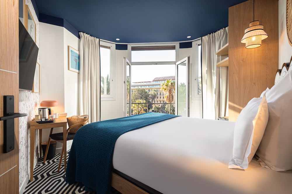 Double Or Twin Room, Garden View
