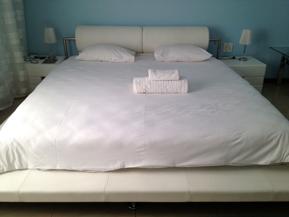 Deluxe King Room photo 3