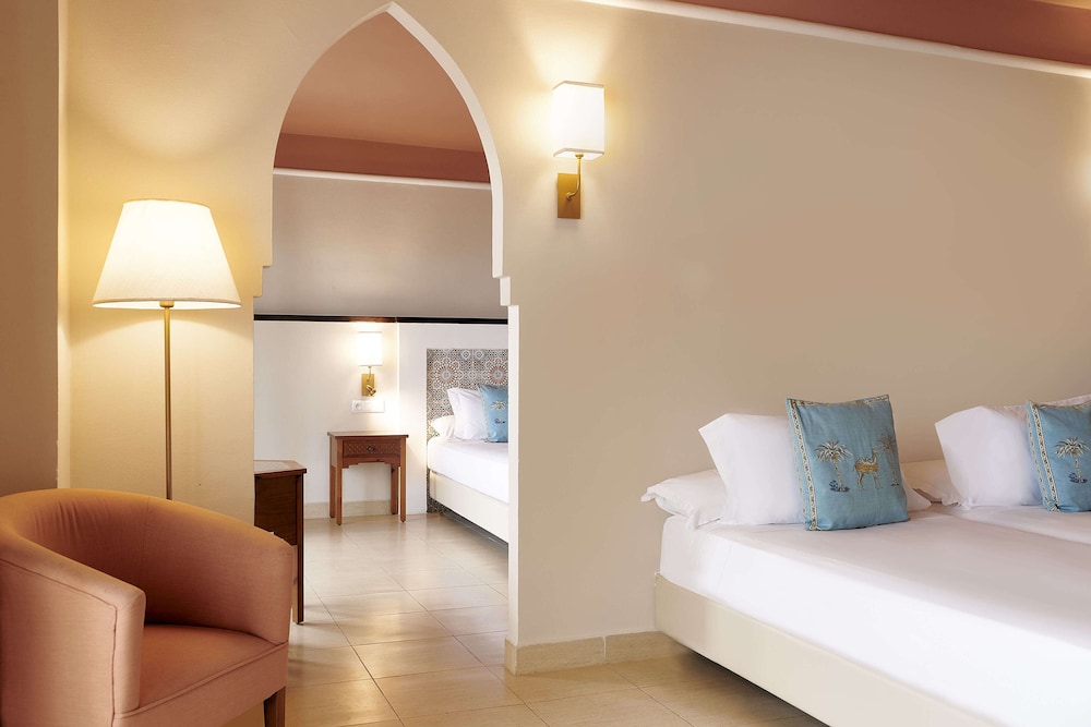 Junior Suite, Beachfront - Photo 4