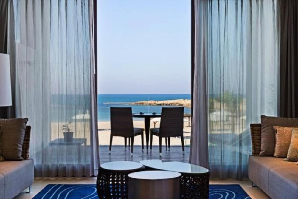 Junior Suite, Balcony photo 3