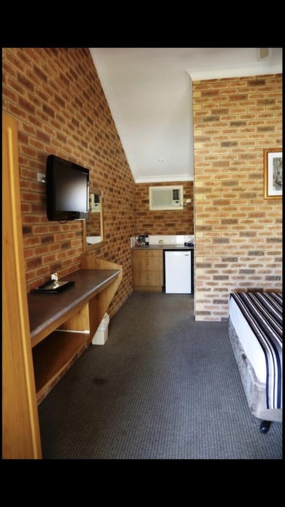Deluxe Triple Room photo 3