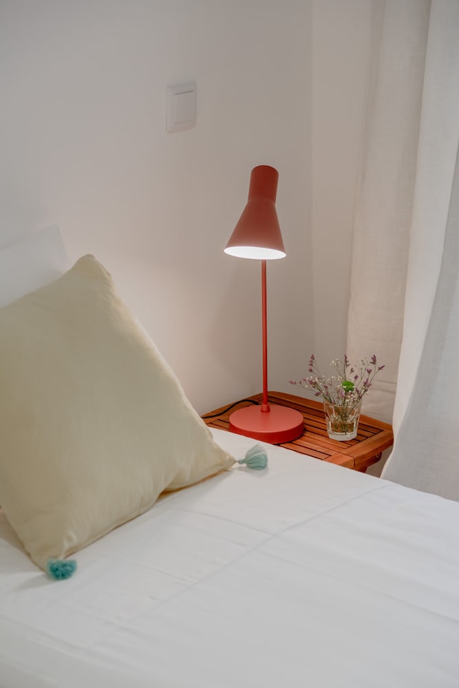 Apartment, 3 Bedrooms - Photo 3