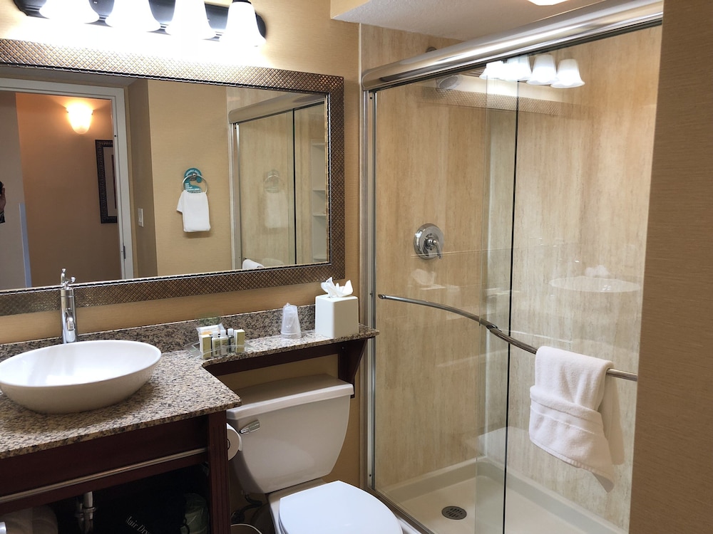 Suite, 2 Queen Beds, Balcony, City View - Photo 9