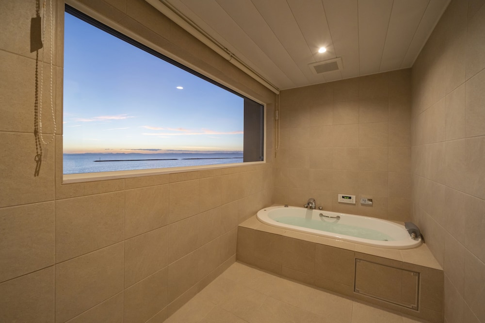 Kannei [Suite Ocean View Villa, No Pets Allowed, 8 beds] Non Smoking - Photo 3